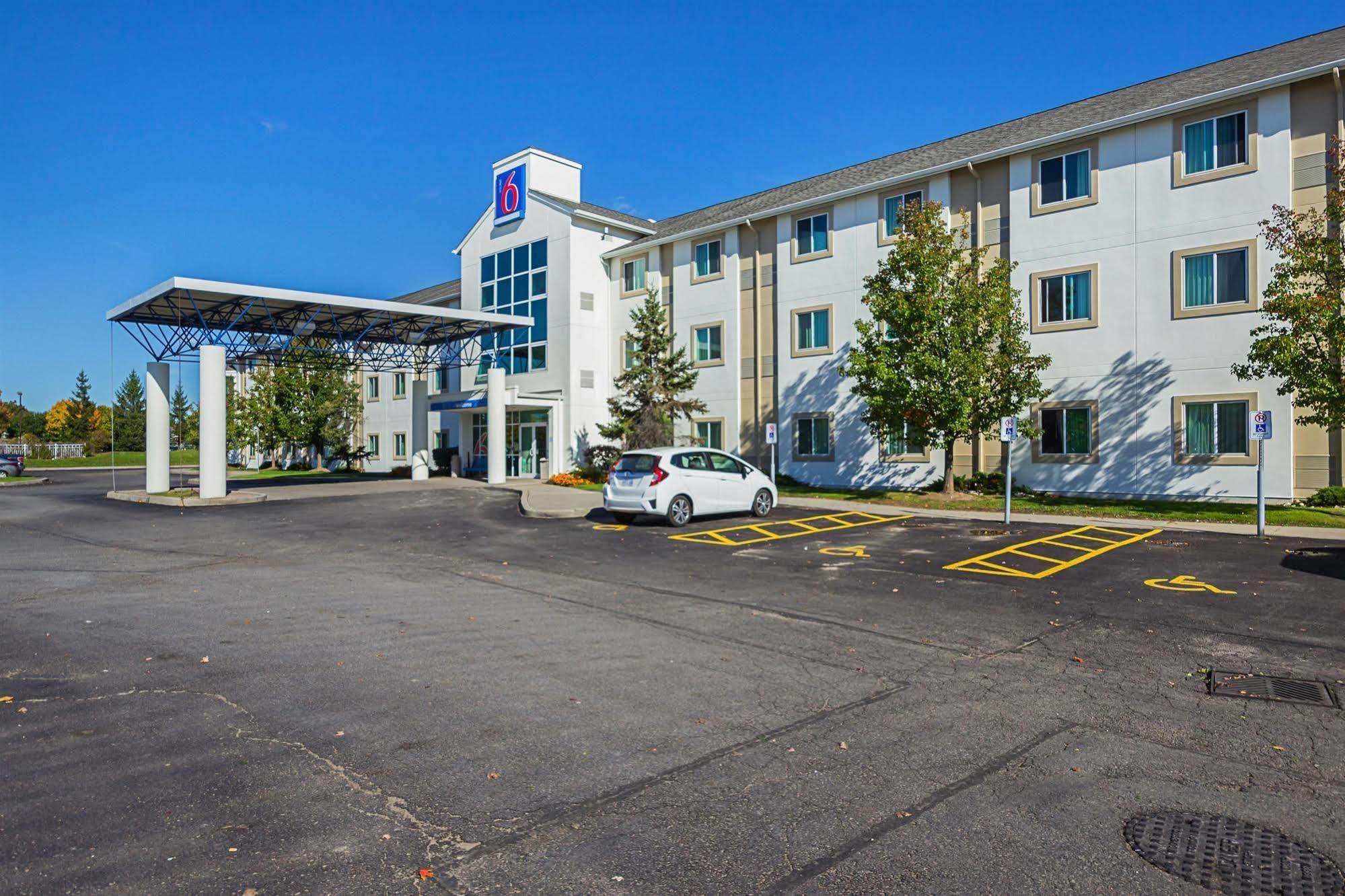 Motel 6-Whitby, On - Toronto East Exterior foto